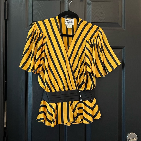 VINTAGE top! - Picture 1 of 6